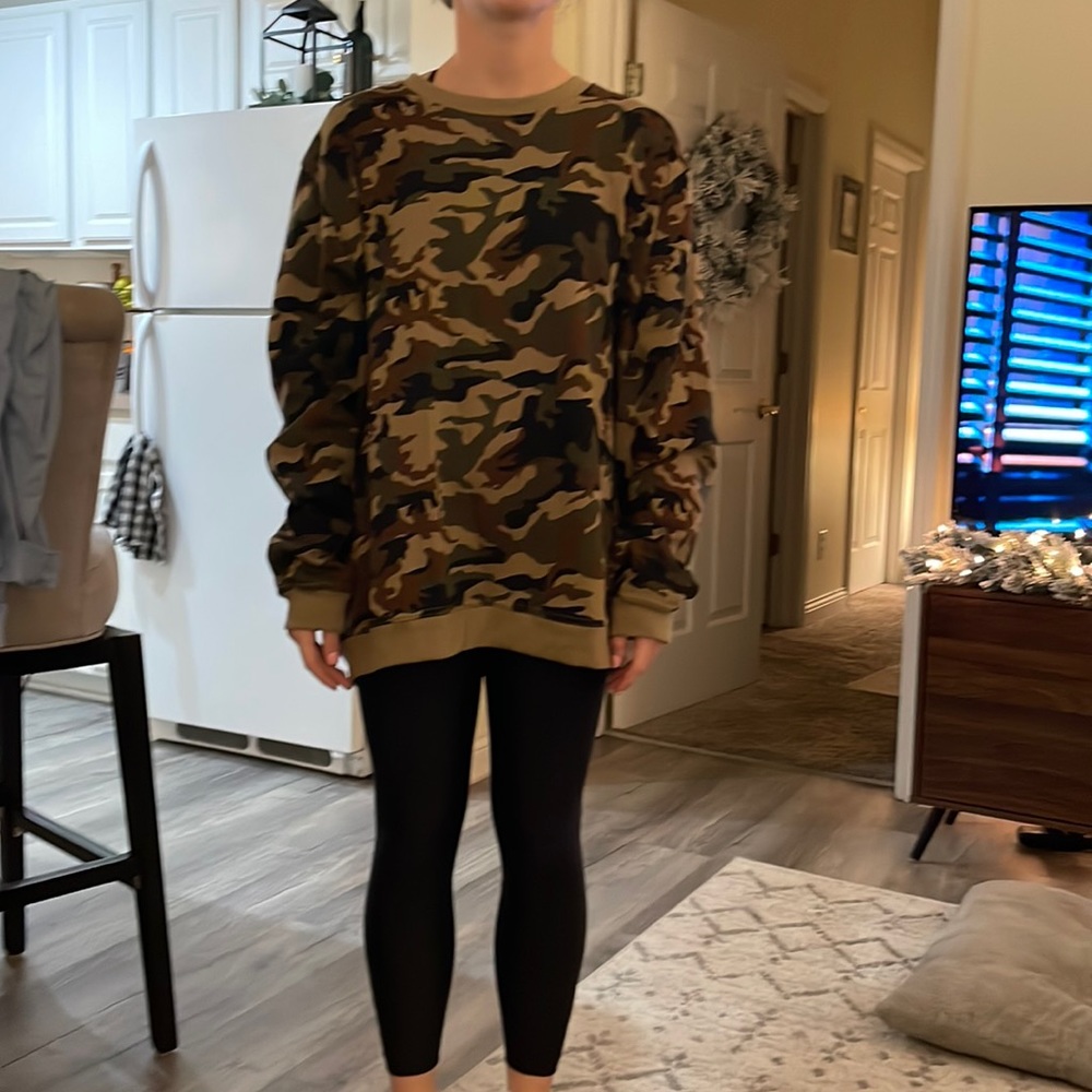Oversized camo crewneck sweatshirt